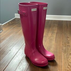 Hunter tall rain boots pink size 8